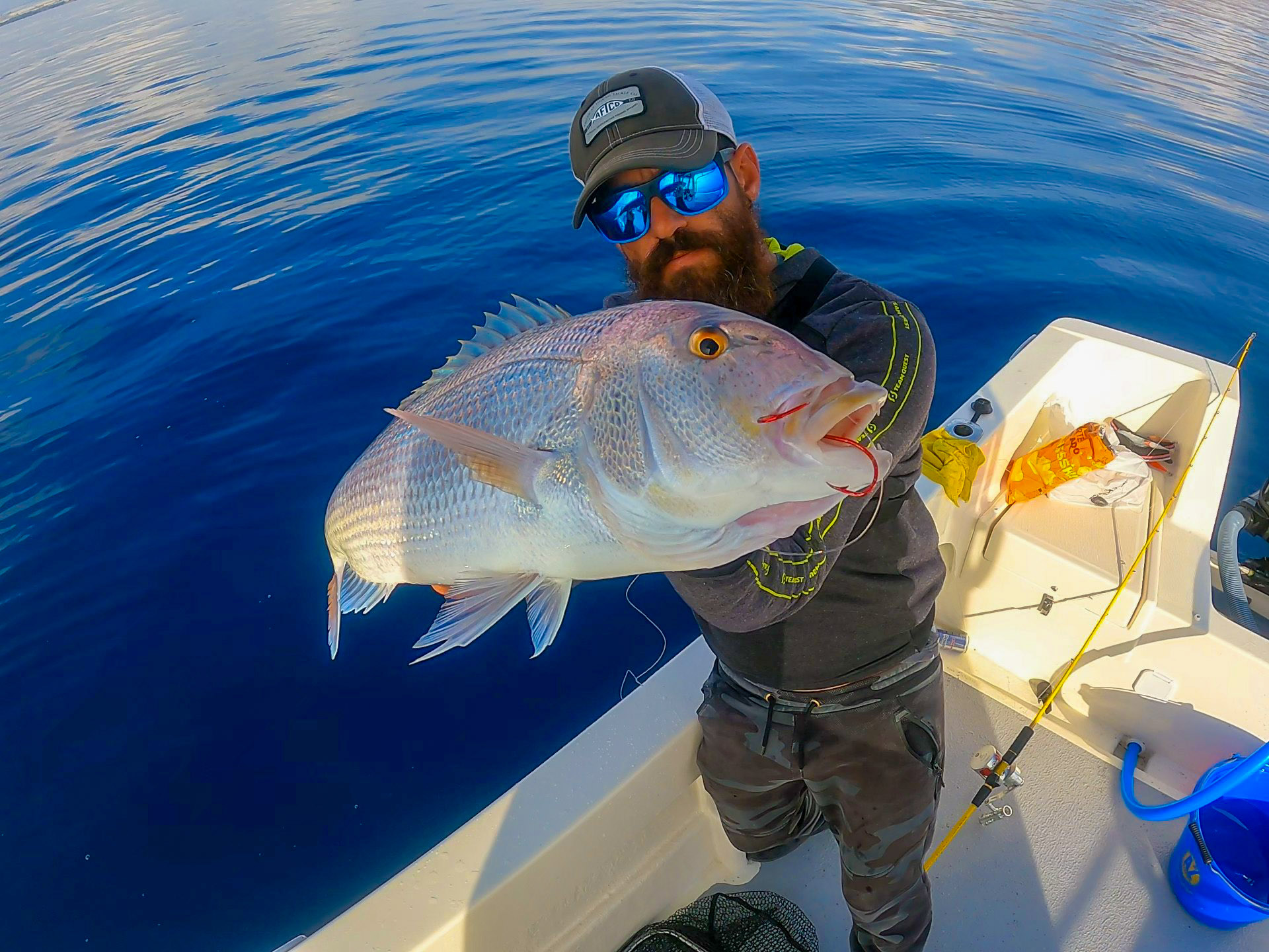 Tipos y tamaños de anzuelos de pesca ¿Qué elegir?